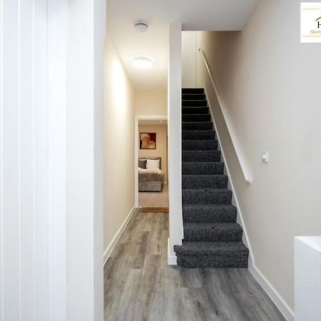 Bedford Hospital Victoria Apartments A And B By Homely Spaces Short Lets & Serviced Accommodation Exteriér fotografie